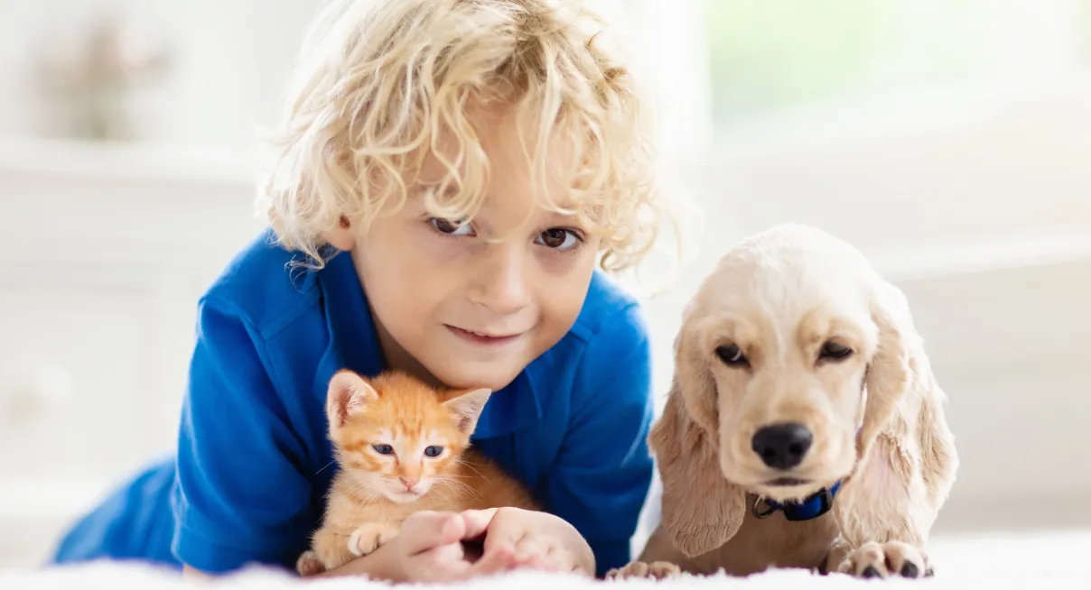 Beneficios de que los niños crezcan con mascotas